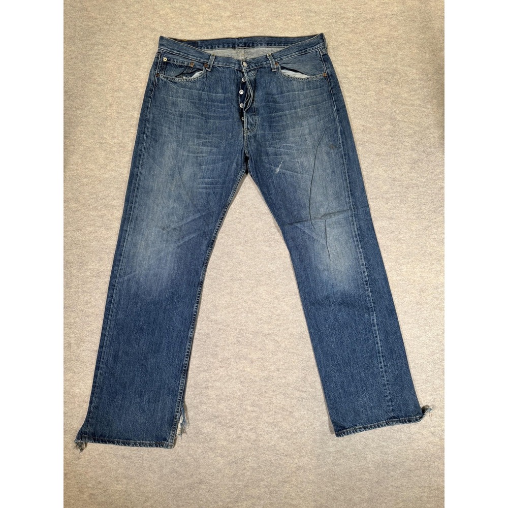 Levis 501 Jeans Mens 38x32 Medium Wash Blue Straight‎ Leg Button Fly Distressed